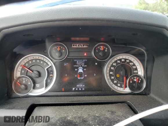 2015 Ram 1500 Big Horn z VIN 1C6RR7LT1FS610389, wystawiony jako Copart lot #56847375 z przebiegiem 252 129 mil mil oraz Czysty tytuł • Clean title. Historia ofert i sprzedaży dostępna na DreamBid. Obrazek 9.