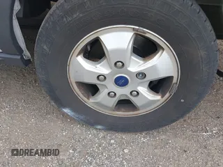 2017 Ford Transit Passenger XL z VIN 1FMZK1CM8HKA67270, wystawiony jako IAAI lot #42074459 z przebiegiem 50 461 mil mil oraz . Historia ofert i sprzedaży dostępna na DreamBid. Obrazek 12.