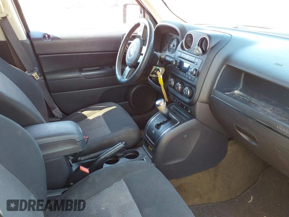 2016 Jeep Patriot High Altitude with VIN 1C4NJPFA0GD792326, listed as a IAAI auction lot 41792035 with 70,977 mi miles and . Bid and sale history available at carsss.com. Image 5.