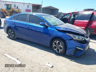 2019 Kia Forte LXS z VIN 3KPF24AD2KE061065, wystawiony jako IAAI lot #41887404 z przebiegiem 77 628 mil mil oraz . Historia ofert i sprzedaży dostępna na DreamBid. Obrazek 1.