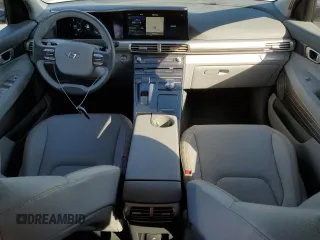 2021 Hyundai NEXO Limited z VIN KM8J84A61MU017049, wystawiony jako Copart lot #74327164 z przebiegiem 14 173 mil mil oraz Czysty tytuł • Clean title. Historia ofert i sprzedaży dostępna na DreamBid. Obrazek 8.