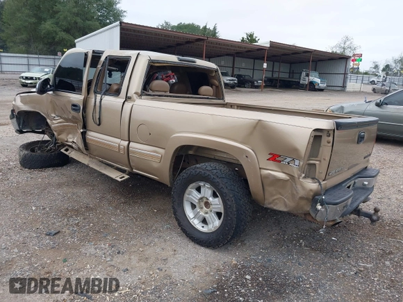 2000 Chevrolet Silverado 1500 LS with VIN 2GCEK19T3Y1308251, listed as a IAAI auction lot 40804829 with 407,782 mi miles. Bid and sale history available at carsss.com. Image 3.
