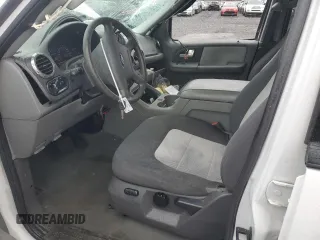 2004 Ford Expedition Special Service with VIN 1FMFU16L04LB41687, listed as a Copart auction lot 49304785 with 201,059 mi miles and Salvage title. Bid and sale history available at DreamBid. Image 7.