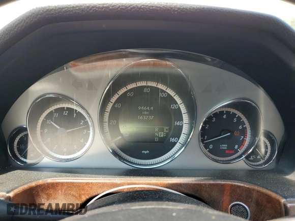 2010 Mercedes-Benz E 350 Luxury with VIN WDDHF8HB1AA124365, listed as a Copart auction lot 60615095 with 163,237 mi miles and Non repairable. Bid and sale history available at DreamBid. Image 9.