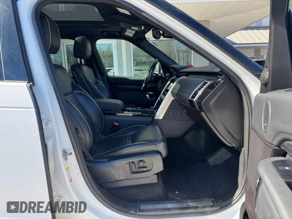 2017 Land Rover Discovery HSE with VIN SALRRBBV7HA045677, listed as a Copart auction lot 48782445 with 122,284 mi miles and Clean Title. Bid and sale history available at DreamBid. Image 5.