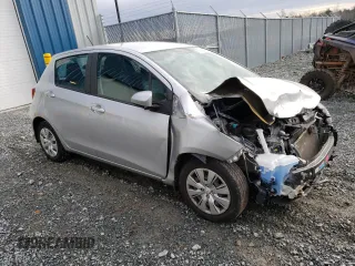 2015 Toyota Yaris L z VIN VNKKTUD33FA026503, wystawiony jako Copart lot #74686043 z przebiegiem 95 169 mil mil oraz Szkoda całkowita • Salvage title. Historia ofert i sprzedaży dostępna na DreamBid. Obrazek 4.
