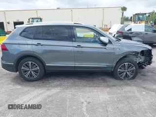 2024 Volkswagen Tiguan Wolfsburg Edition z VIN 3VV6B7AX3RM228613, wystawiony jako IAAI lot #41904996 z przebiegiem 3 129 mil mil oraz . Historia ofert i sprzedaży dostępna na DreamBid. Obrazek 14.