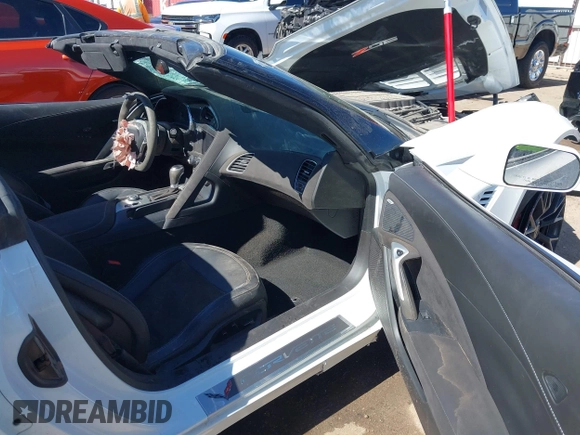 2017 Chevrolet Corvette Z06 3LZ with VIN 1G1YU2D66H5602863, listed as a IAAI auction lot 41645635 with 39,784 mi miles. Bid and sale history available at carsss.com. Image 5.