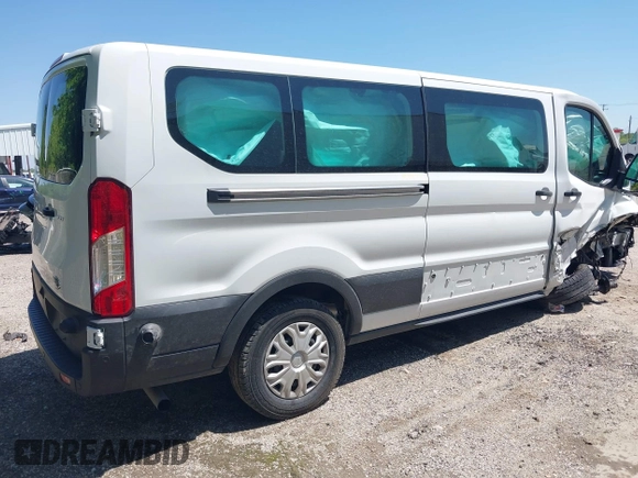 2024 Ford Transit Passenger XL with VIN 1FBAX2Y80RKA83702, listed as a IAAI auction lot 41955150 with 21,964 mi miles. Bid and sale history available at carsss.com. Image 4.