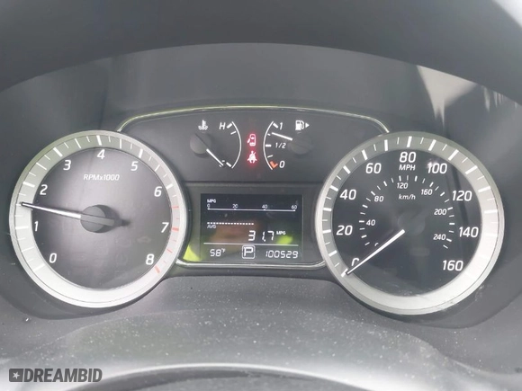 2013 Nissan Sentra SR with VIN 3N1AB7AP4DL771138, listed as a IAAI auction lot 41815938 with 100,529 mi miles. Bid and sale history available at carsss.com. Image 7.