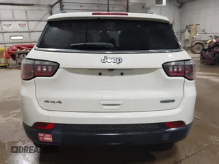 2018 Jeep Compass Latitude z VIN 3C4NJDBB7JT455568, wystawiony jako IAAI lot #41790361 z przebiegiem 47 646 mil mil oraz . Historia ofert i sprzedaży dostępna na DreamBid. Obrazek 16.