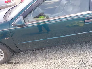 1995 Mercury Cougar z VIN 1MELM62W5SH606001, wystawiony jako IAAI lot #42461451 z przebiegiem 83 279 mil mil oraz . Historia ofert i sprzedaży dostępna na DreamBid. Obrazek 6.