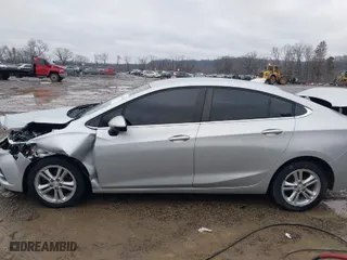 2018 Chevrolet Cruze LT with VIN 1G1BE5SM8J7240227, listed as a IAAI auction lot 41522265 with 103,708 mi miles. Bid and sale history available at carsss.com. Image 14.
