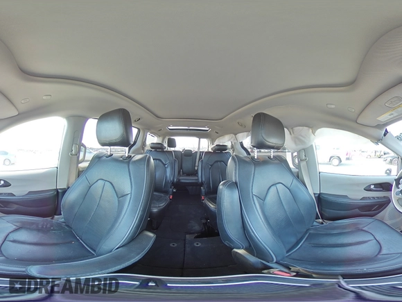 2020 Chrysler Pacifica Limited z VIN 2C4RC1GG0LR289575, wystawiony jako Copart lot #49025185 z przebiegiem 110 317 mil mil oraz Szkoda całkowita • Salvage title. Historia ofert i sprzedaży dostępna na DreamBid. Obrazek 14.