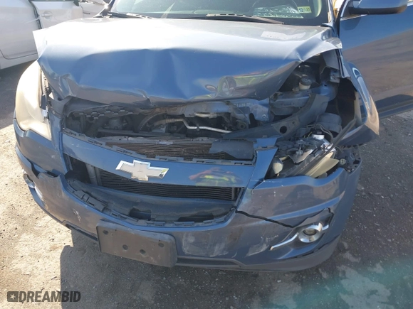 2011 Chevrolet Equinox LT w/2LT with VIN 2CNALPEC4B6412967, listed as a IAAI auction lot 41931613 with 177,656 mi miles. Bid and sale history available at carsss.com. Image 6.