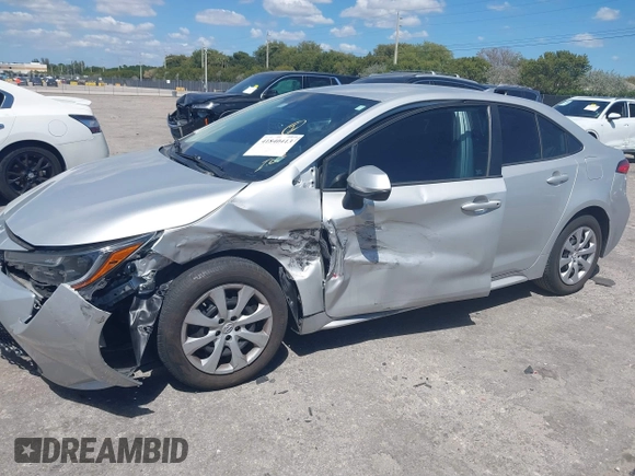 2020 Toyota Corolla LE with VIN 5YFEPRAEXLP125579, listed as a IAAI auction lot 41840413 with 65,672 mi miles. Bid and sale history available at carsss.com. Image 6.