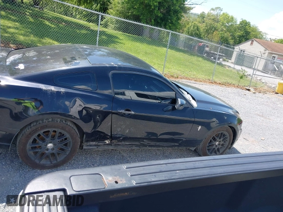 2013 Ford Mustang V6 with VIN 1ZVBP8AM9D5220487, listed as a IAAI auction lot 42189571 with 132,388 mi miles and . Bid and sale history available at DreamBid. Image 13.