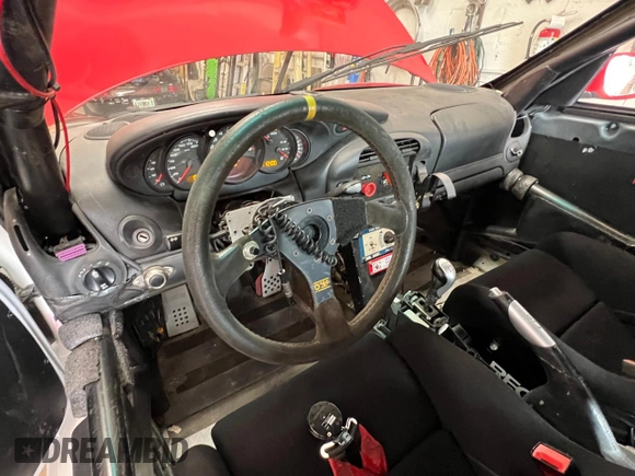 2004 Porsche 911 z VIN WP0AC299X4S692464, wystawiony jako Copart lot #50950705 z przebiegiem 44 494 mil mil oraz Czysty tytuł • Clean title. Historia ofert i sprzedaży dostępna na DreamBid. Obrazek 8.