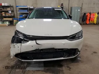 2022 Kia EV6 GT-Line with VIN KNDC3DLC9N5027211, listed as a Copart auction lot 47684975 with 40,069 mi miles and Salvage Title. Bid and sale history available at carsss.com. Image 5.