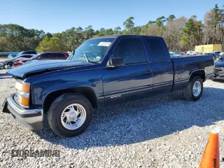 1998 Chevrolet Silverado 1500 with VIN 2GCEC19MXW1143186, listed as a Copart auction lot 43579215 with 339,477 mi miles and Salvage Title. Bid and sale history available at DreamBid. Image 1.