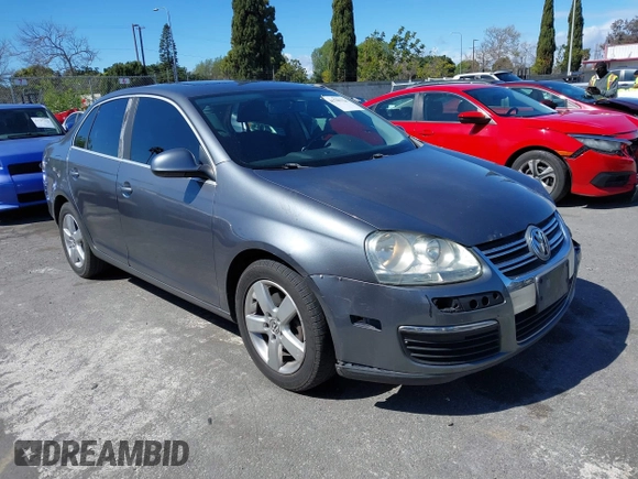 2008 Volkswagen Jetta SE with VIN 3VWRZ71K58M082108, listed as a IAAI auction lot 41799324 with 184,055 mi miles and . Bid and sale history available at DreamBid. Image 1.
