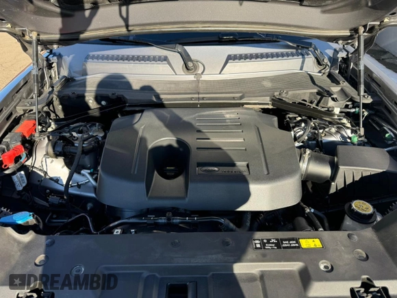 2020 Land Rover Defender SE with VIN SALEPEEU9L2011039, listed as a Copart auction lot 47284225 with 91,710 mi miles and Clean title. Bid and sale history available at DreamBid. Image 7.