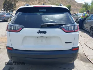 2020 Jeep Cherokee Latitude Plus z VIN 1C4PJLLB5LD625047, wystawiony jako IAAI lot #42246428 z przebiegiem 69 625 mil mil oraz . Historia ofert i sprzedaży dostępna na DreamBid. Obrazek 16.