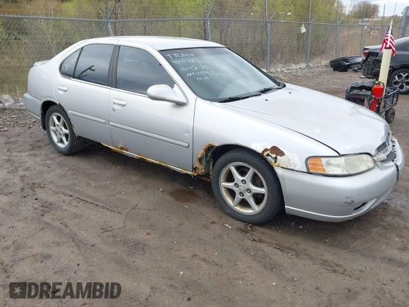 2000 Nissan Altima XE with VIN 1N4DL01D6YC185410, listed as a IAAI auction lot 42099220 with 191,402 mi miles and . Bid and sale history available at carsss.com. Image 1.
