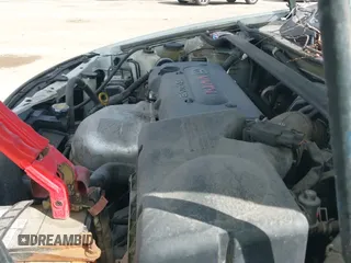 2002 Toyota Camry LE z VIN 4T1BE32K12U027581, wystawiony jako IAAI lot #40518698 z przebiegiem 187 076 mil mil oraz . Historia ofert i sprzedaży dostępna na DreamBid. Obrazek 13.