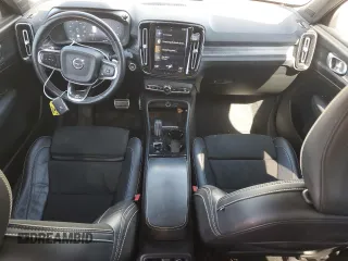 2019 Volvo XC40 R-Design with VIN YV4162UM9K2079488, listed as a Copart auction lot 50567235 with 77,003 mi miles and Salvage title. Bid and sale history available at DreamBid. Image 8.
