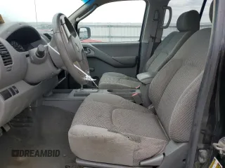 2008 Nissan Frontier SE z VIN 1N6AD07U28C442383, wystawiony jako Copart lot #52042495 z przebiegiem 137 155 mil mil oraz Szkoda całkowita • Salvage title. Historia ofert i sprzedaży dostępna na DreamBid. Obrazek 7.