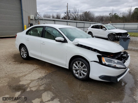 2014 Volkswagen Jetta Sedan SE with VIN 3VWD07AJ5EM316979, listed as a Copart auction lot 47962255 with 100,766 mi miles and Salvage Title. Bid and sale history available at carsss.com. Image 4.