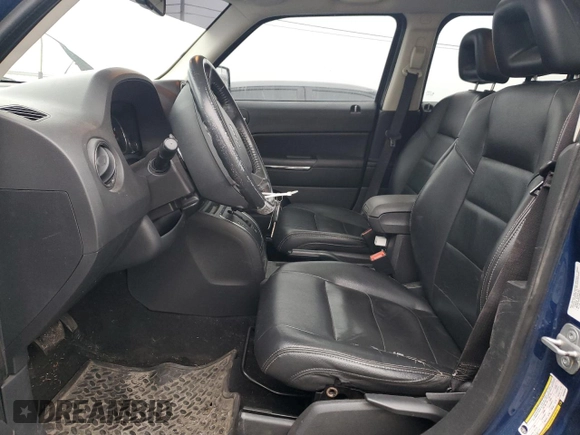 2009 Jeep Patriot Limited z VIN 1J4FF48B99D238239, wystawiony jako Copart lot #43045435 z przebiegiem 186 908 mil mil oraz Szkoda całkowita • Salvage title. Historia ofert i sprzedaży dostępna na DreamBid. Obrazek 7.