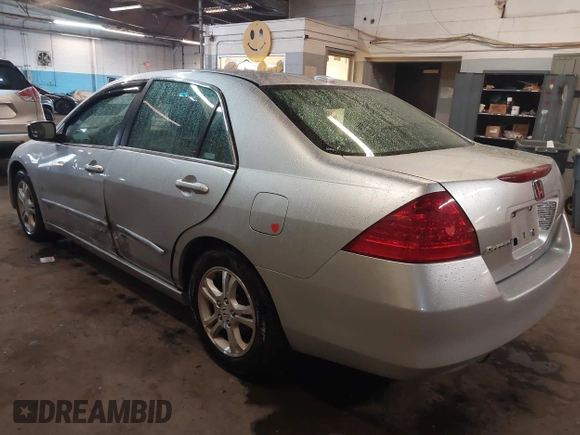 2006 Honda Accord EX-L z VIN 1HGCM56876A095110, wystawiony jako IAAI lot #42182018 z przebiegiem 197 426 mil mil oraz . Historia ofert i sprzedaży dostępna na DreamBid. Obrazek 3.