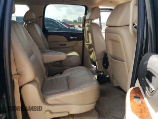 2008 Chevrolet Suburban 3LT z VIN 3GNFC16J88G284547, wystawiony jako Copart lot #58134855 z przebiegiem 198 065 mil mil oraz Szkoda całkowita • Salvage title. Historia ofert i sprzedaży dostępna na DreamBid. Obrazek 11.