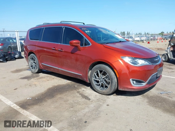 2018 Chrysler Pacifica Touring L Plus z VIN 2C4RC1EG7JR158725, wystawiony jako IAAI lot #41949702 z przebiegiem 113 111 mil mil oraz . Historia ofert i sprzedaży dostępna na DreamBid. Obrazek 1.