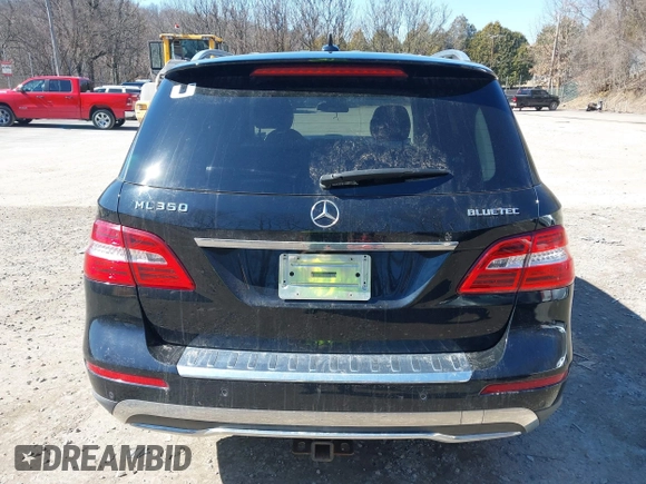 2013 Mercedes-Benz M 350 with VIN 4JGDA2EB8DA172373, listed as a IAAI auction lot 41749809 with 158,898 mi miles and . Bid and sale history available at DreamBid. Image 16.