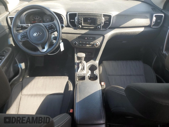 2017 Kia Sportage LX z VIN KNDPMCAC4H7103647, wystawiony jako Copart lot #56745355 z przebiegiem 105 461 mil mil oraz Szkoda całkowita • Salvage title. Historia ofert i sprzedaży dostępna na DreamBid. Obrazek 8.