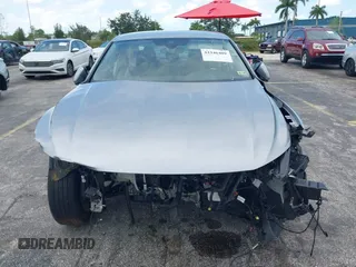 2024 Volkswagen Jetta SE z VIN 3VWEM7BU9RM057291, wystawiony jako IAAI lot #42346409 z przebiegiem 22 301 mil mil oraz . Historia ofert i sprzedaży dostępna na DreamBid. Obrazek 12.