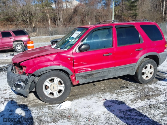 2001 Ford Escape XLT with VIN 1FMYU04131KB51488, listed as a IAAI auction lot 41363166 with 327,580 mi miles. Bid and sale history available at carsss.com. Image 14.