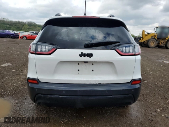 2019 Jeep Cherokee Altitude z VIN 1C4PJLLB7KD286063, wystawiony jako Copart lot #55282685 z przebiegiem 128 660 mil mil oraz Szkoda całkowita • Salvage title. Historia ofert i sprzedaży dostępna na DreamBid. Obrazek 6.
