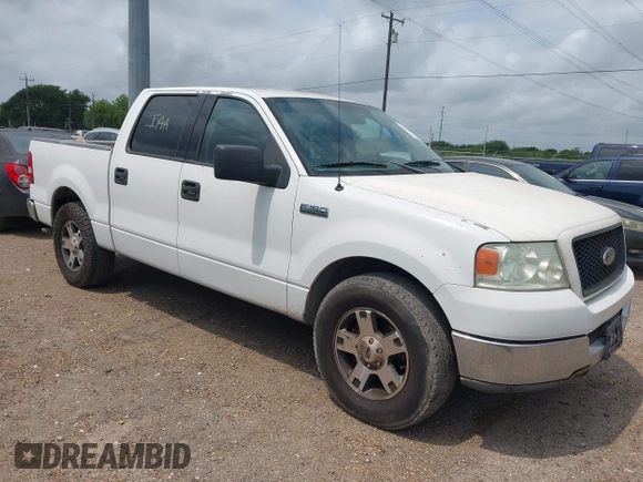 2004 Ford F-150 XLT with VIN 1FTPW12534KD74981, listed as a IAAI auction lot 42086802 with 323,592 mi miles. Bid and sale history available at carsss.com. Image 1.