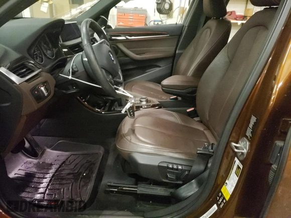 2016 BMW X1 xDrive28i with VIN WBXHT3C39G5E55868, listed as a Copart auction lot 70406082 with 0 mi miles. Bid and sale history available at carsss.com. Image 7.