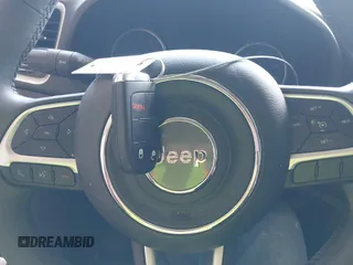 2021 Jeep Renegade Islander z VIN ZACNJDBB0MPN08135, wystawiony jako IAAI lot #42334510 z przebiegiem Nie podano mil oraz . Historia ofert i sprzedaży dostępna na DreamBid. Obrazek 11.