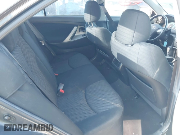 2011 Toyota Camry LE z VIN 4T1BF3EKXBU773360, wystawiony jako IAAI lot #41991860 z przebiegiem 201 251 mil mil oraz . Historia ofert i sprzedaży dostępna na DreamBid. Obrazek 8.