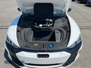 2023 Audi RS e-tron GT z VIN WAUBHBFW2P7900552, wystawiony jako Copart lot #67729684 z przebiegiem 1512 mil mil oraz Tytuł czysty. Historia ofert i sprzedaży dostępna na DreamBid. Obrazek 8.