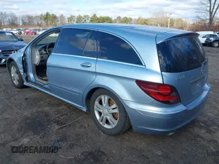 2007 Mercedes-Benz R-Class 3.5L with VIN 4JGCB65E87A055682, listed as a IAAI auction lot 41239875 with 138,854 mi miles. Bid and sale history available at carsss.com. Image 3.