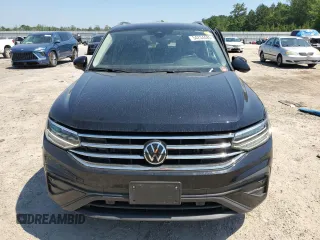 2022 Volkswagen Tiguan SE z VIN 3VV3B7AX8NM094906, wystawiony jako Copart lot #54234485 z przebiegiem 27 030 mil mil oraz Szkoda całkowita • Salvage title. Historia ofert i sprzedaży dostępna na DreamBid. Obrazek 5.