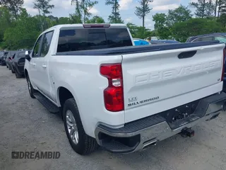 2021 Chevrolet Silverado 1500 LT z VIN 1GCUYDED4MZ240179, wystawiony jako IAAI lot #42151611 z przebiegiem 122 521 mil mil oraz . Historia ofert i sprzedaży dostępna na DreamBid. Obrazek 3.