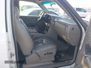 2005 Chevrolet Silverado 1500 LS z VIN 2GCEC13T851362243, wystawiony jako IAAI lot #41473828 z przebiegiem 278 628 mil mil oraz . Historia ofert i sprzedaży dostępna na DreamBid. Obrazek 5.